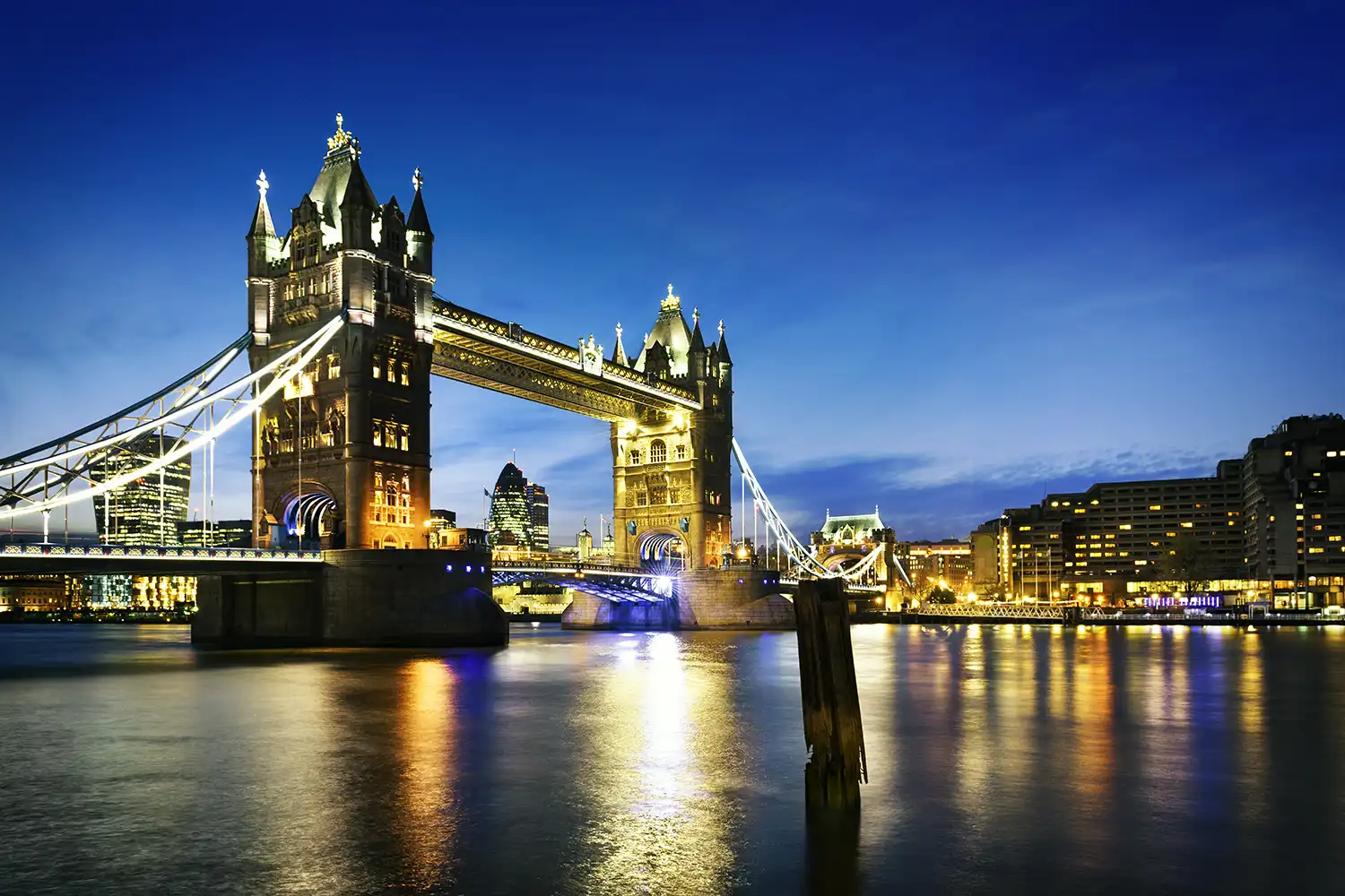 tower-bridge-london-city-copy.webp